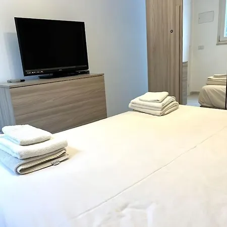 2 Apartment *
